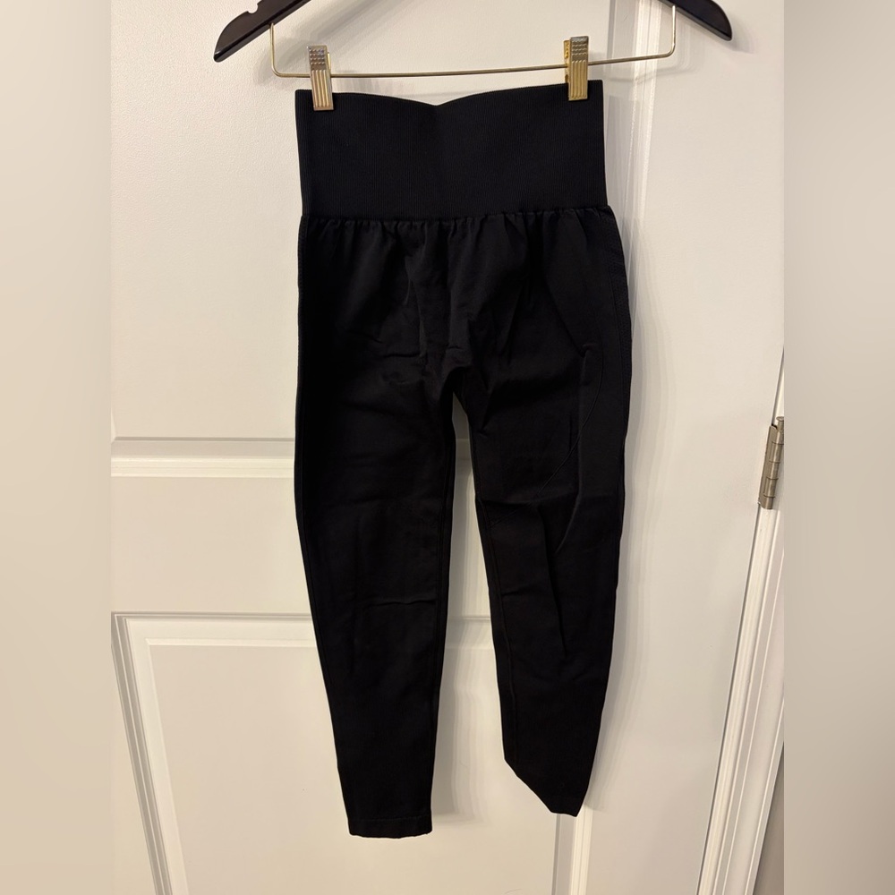 HALARA Black High-Waisted Leggings